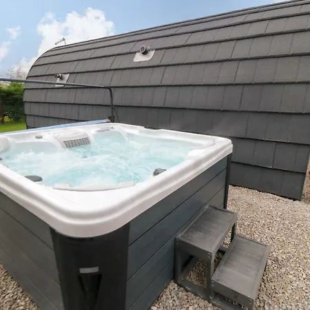 Dom wakacyjny Bumblebee Glamping Pod *